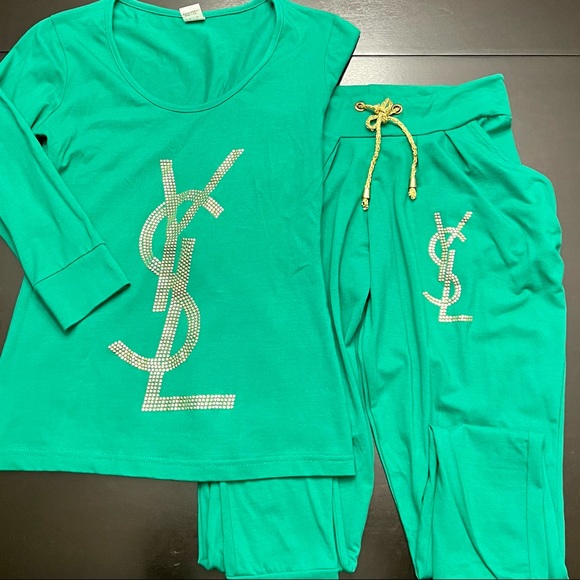 Green and gold monogram set - Picture 5 of 9